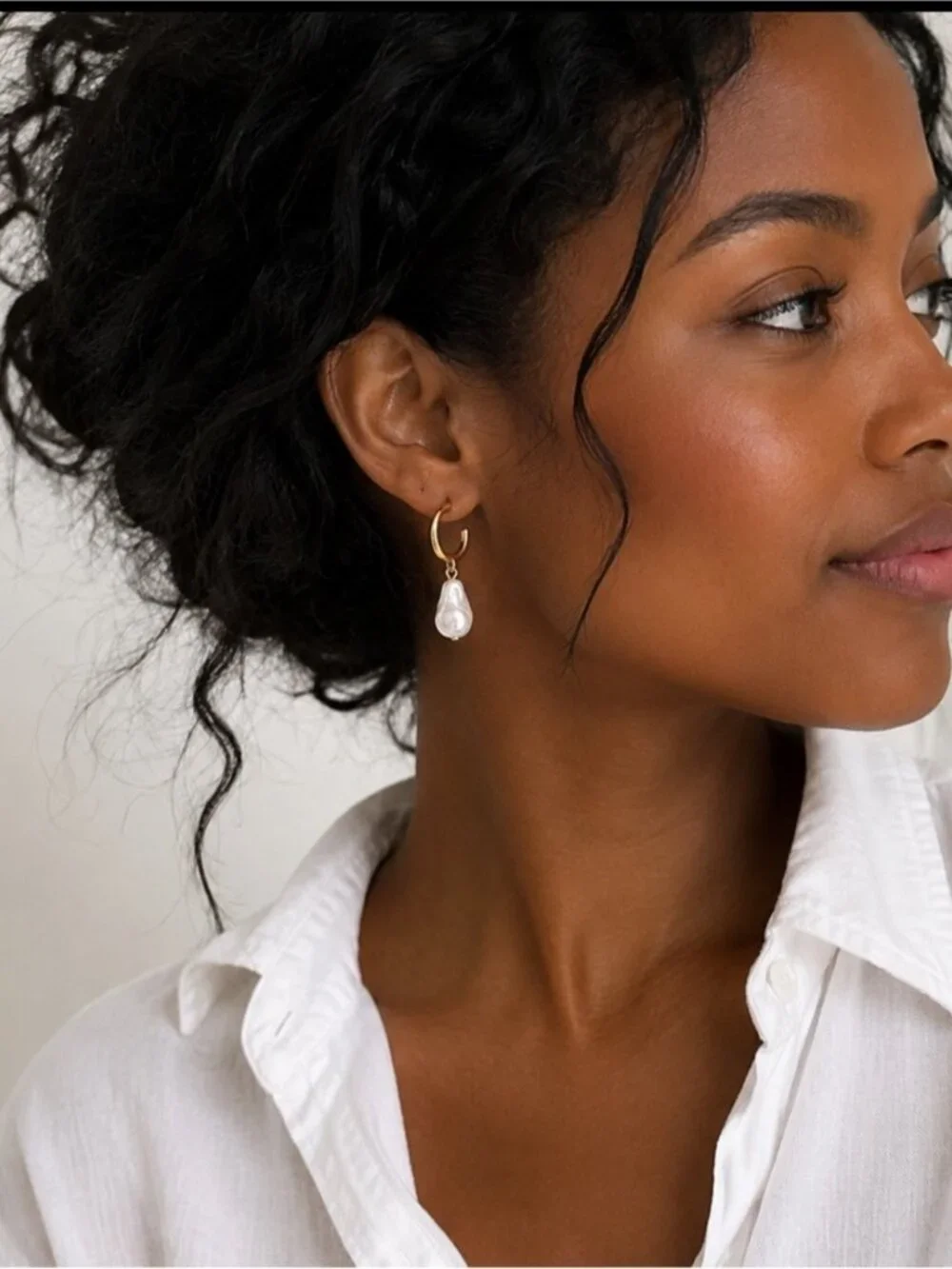 New! Preppy Gold Pearl Bead Hoop Earrings (3035) NWOT
